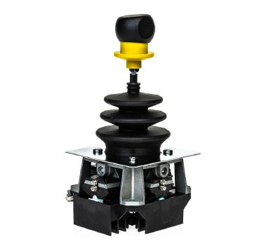 Commandes par joystick et écrans de surveillance de cabine